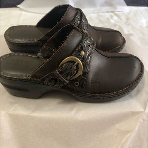 BOC by Born dark brown Clogs